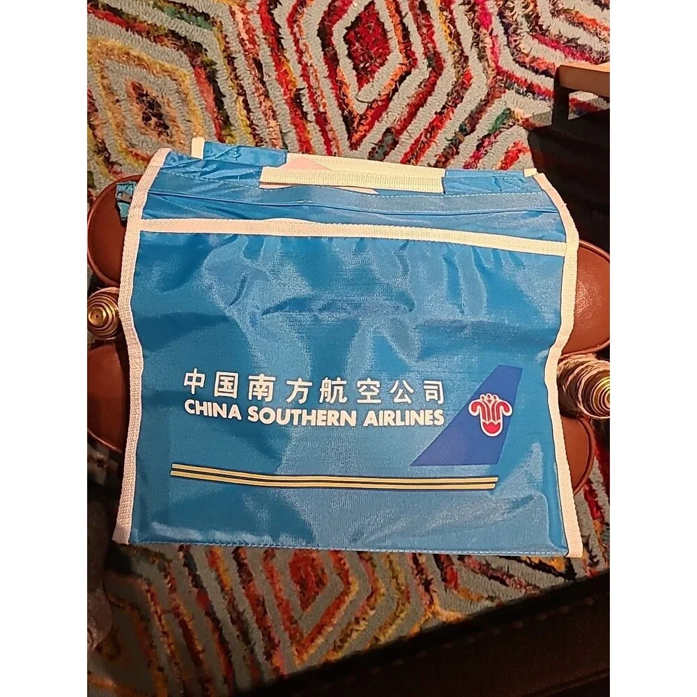 Vintage 60s 70s China Airlines of Taiwan CAL Vinyl Carry Travel Bag NR